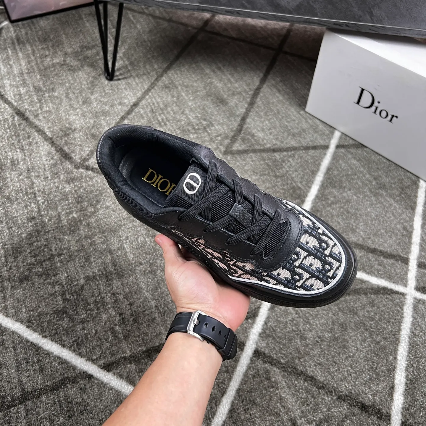 Factory price: 420💰Dior's new casual men's shoes👉 👉 Fashionable and versatile, 💞 simple and elegant style, 🔊 The fabric is made of imported cowhide with original fabric, ☑️Sheepskin feet inside, original wear-resistant rubber outsole, exclusive new style, actual shot, four colors available, code number: 38-44, (45 can be customized)